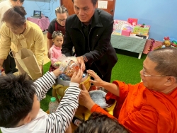 LINE_ALBUM_กิจกรรมทำบุญส่งท้ายปีเก่า ศพด_30 ธ_ค_ 68_260105_47.jpg - ศูนย์พัฒนาเด็กเล็กเทศบาลตำบลสันป่าตอง จัดโครงการเรียนรู้สู่โลกกว้าง อนุบาลวัยใส(กิจกรรมทำบุญส่งท้ายปีเก่าต้อนรับปีใหม่) | https://www.sanpatong.go.th